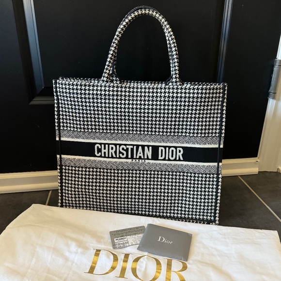 EMT 2100 Christian Dior Large Book Tote - Picture 1 of 9